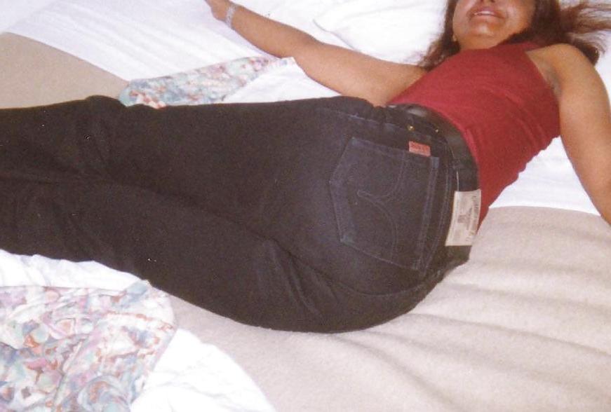 18P Hot Indian girlfriend with big ass and wet pussy