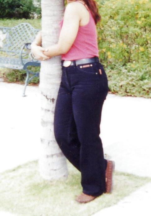18P Hot Indian girlfriend with big ass and wet pussy