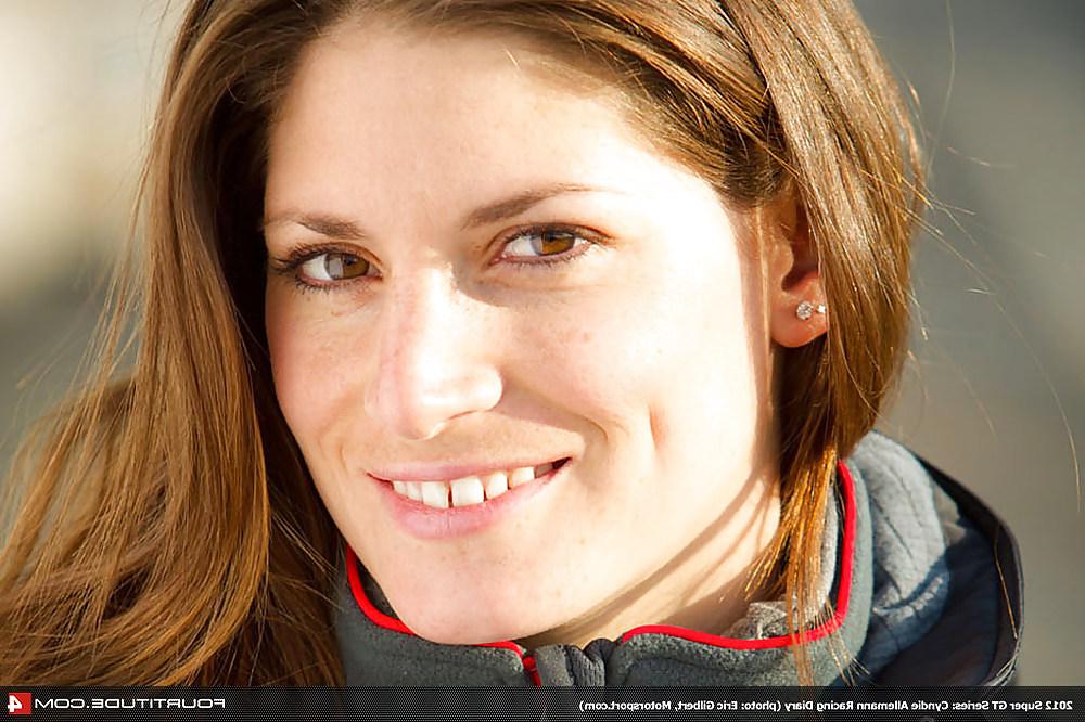 17P Sexy Schweizer Rennfahrerin Cyndie Allemann ( German )