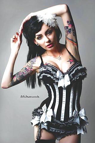25P Tatoo & Piercing