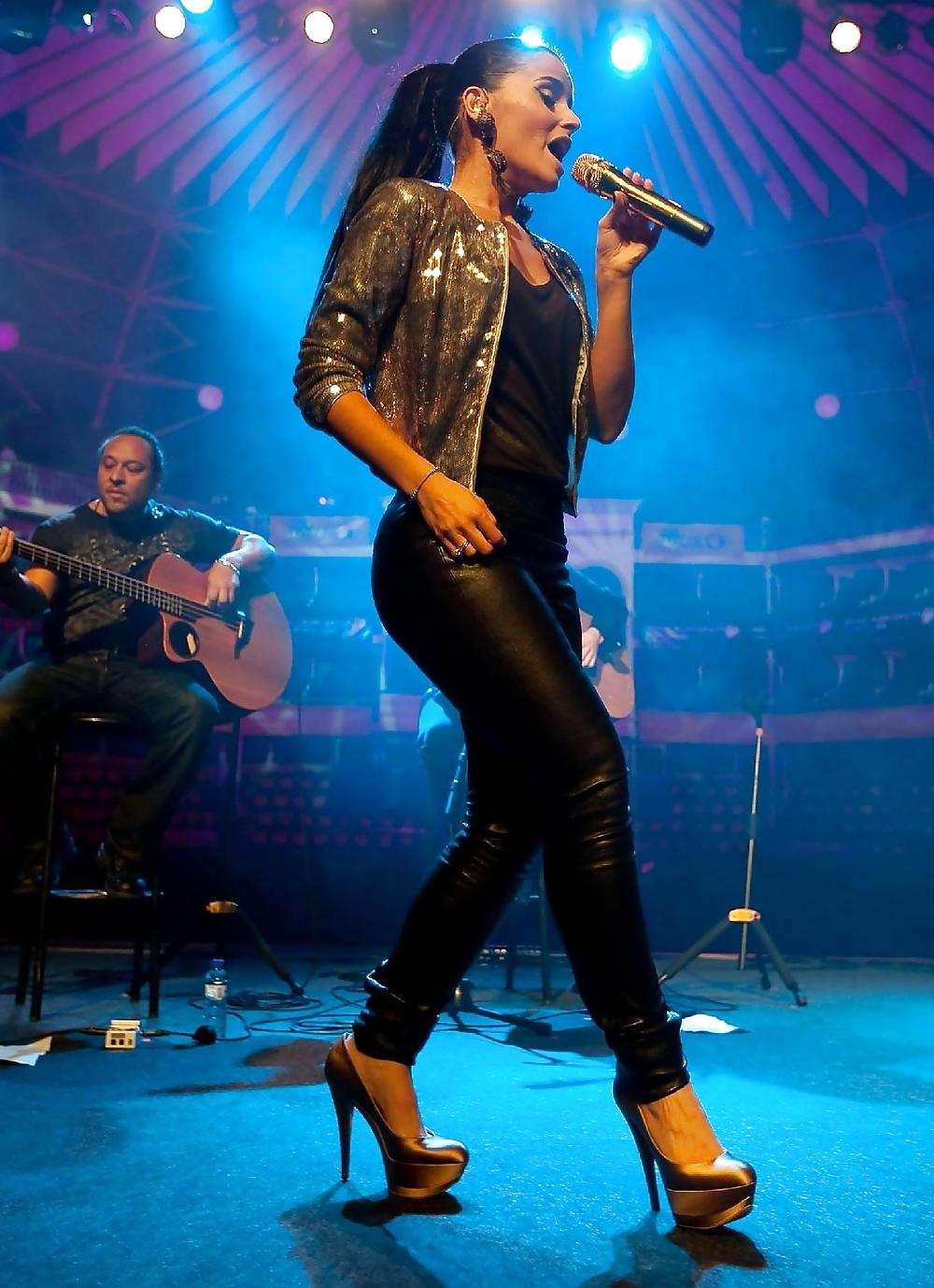 25P World Class Booty - Nelly Furtado