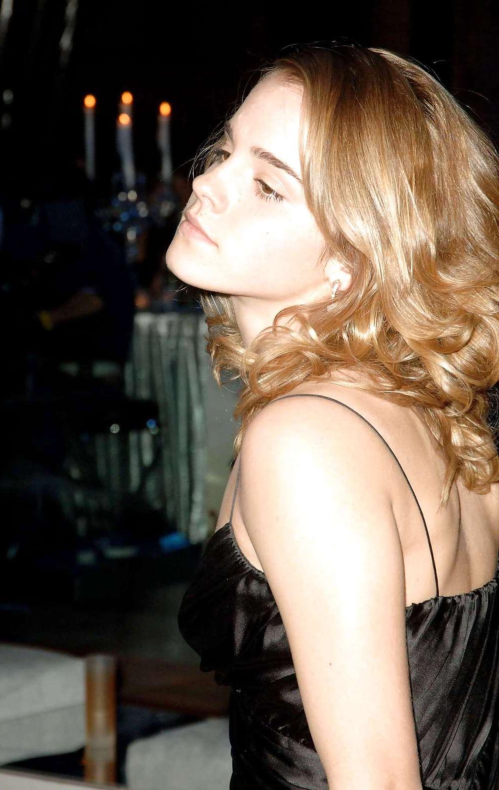 25P Sexy Emma Watson (Non-Porn)