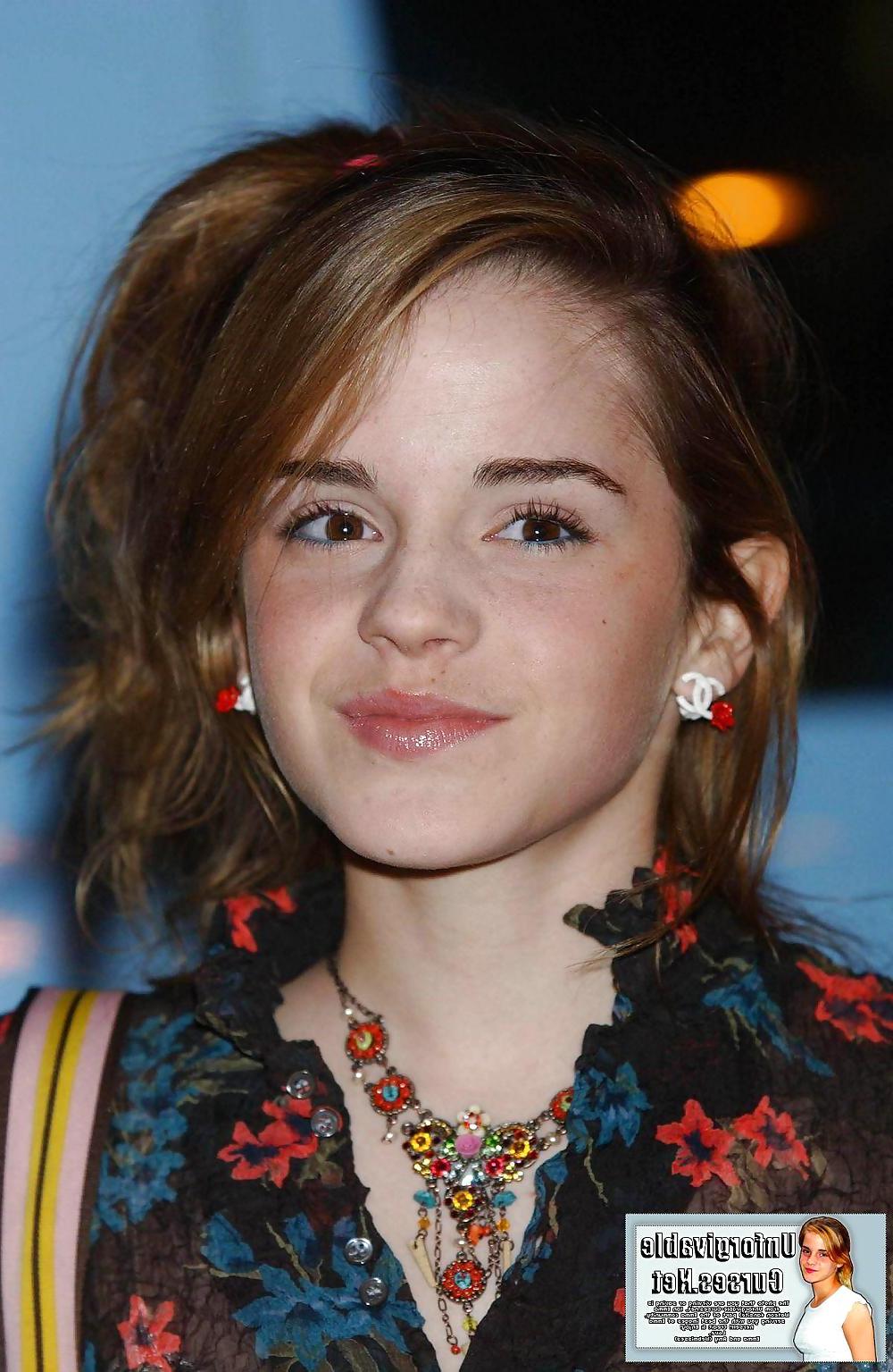 25P Sexy Emma Watson (Non-Porn)