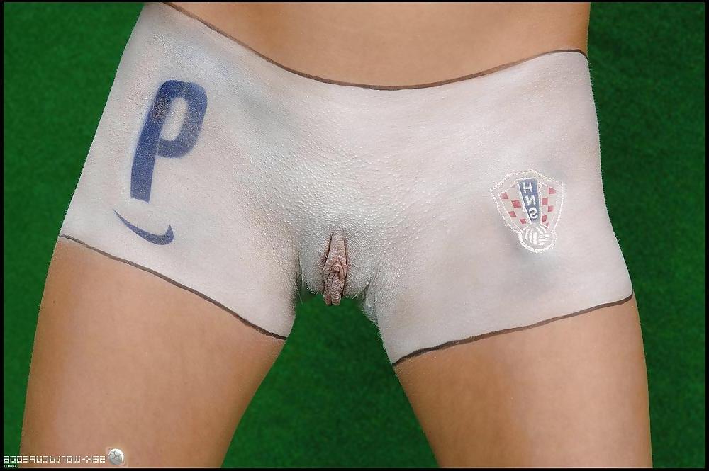 25P Body Painting Football 2