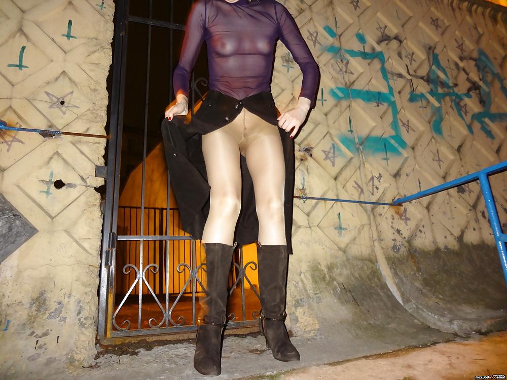 21P I walk naked in the street