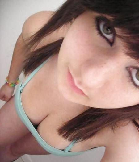 25P Emo Girls 5