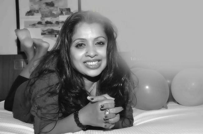 25P Sri Lankan Hot Womens