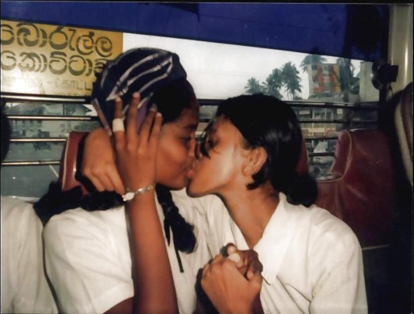 25P Sri Lankan Hot Womens