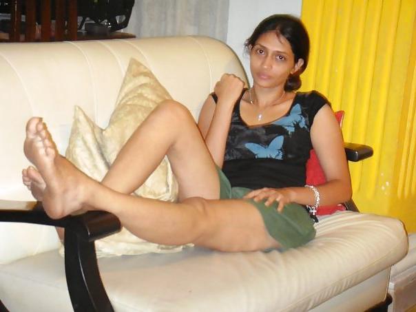 25P Sri Lankan Hot Womens