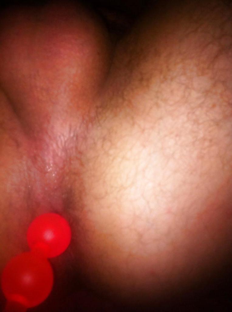 7P Anal beads in my litle arse