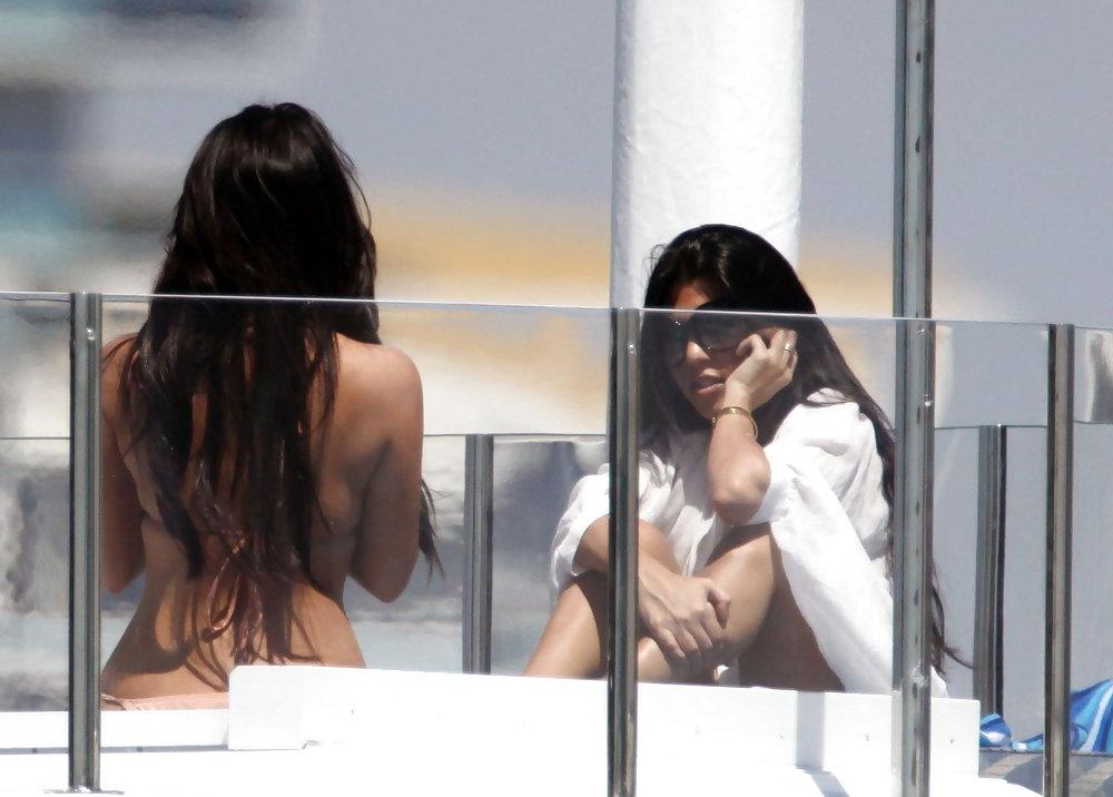 25P Kim Kardashian in Bikini on a Yacht in Miami