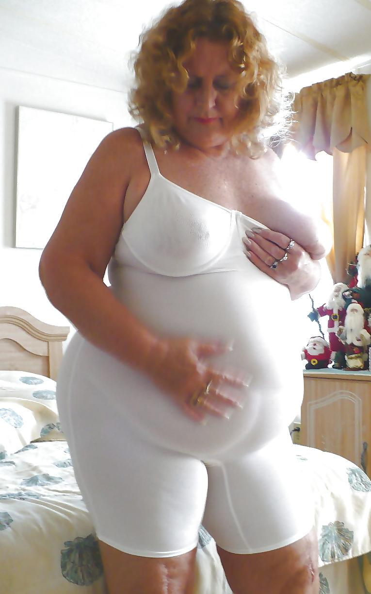 23P Girdle grannies for wanking