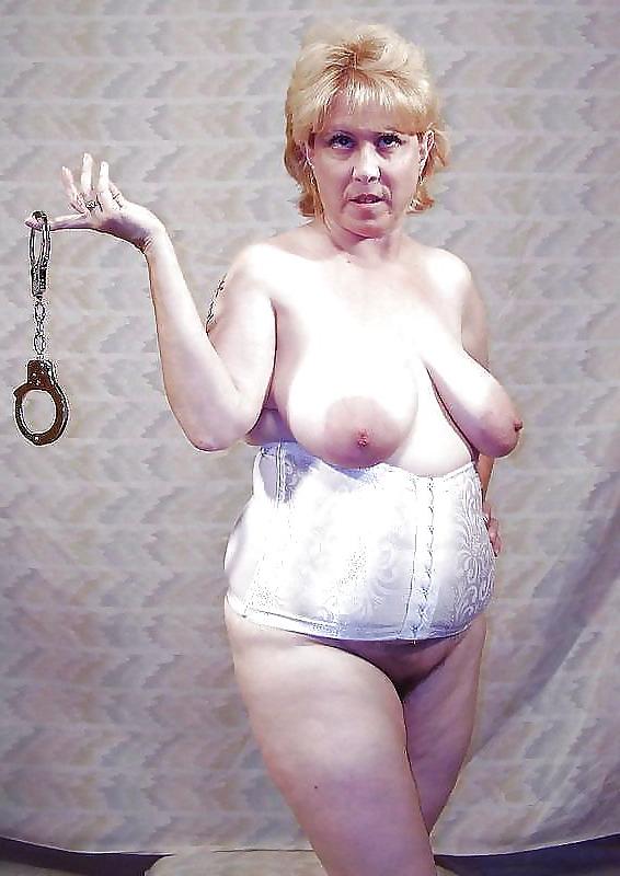 23P Girdle grannies for wanking