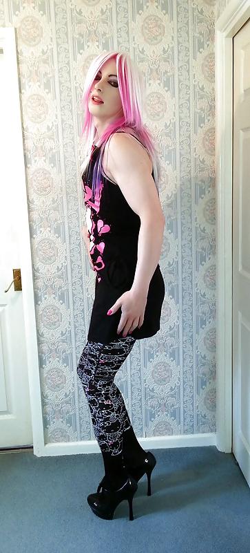 25P Tranny Supersatin  Love Sucks  Emo Goth photo set