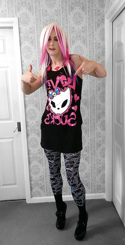25P Tranny Supersatin  Love Sucks  Emo Goth photo set