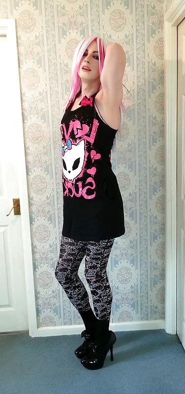 25P Tranny Supersatin  Love Sucks  Emo Goth photo set