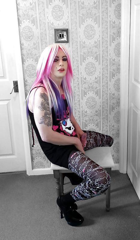 25P Tranny Supersatin  Love Sucks  Emo Goth photo set