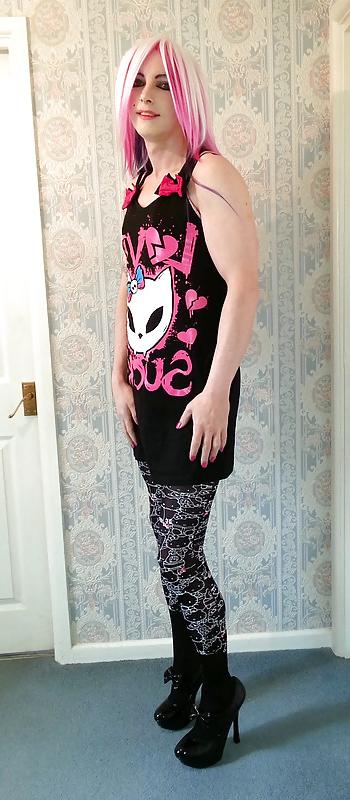 25P Tranny Supersatin  Love Sucks  Emo Goth photo set