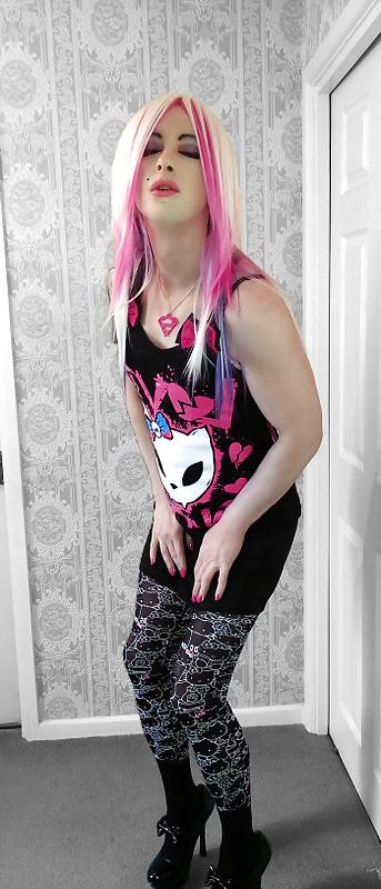 25P Tranny Supersatin  Love Sucks  Emo Goth photo set