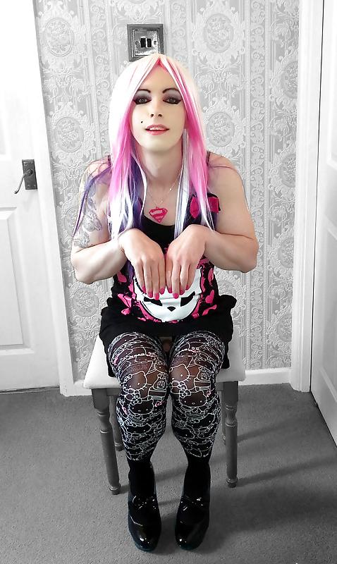 25P Tranny Supersatin  Love Sucks  Emo Goth photo set