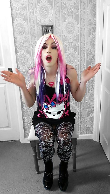 25P Tranny Supersatin  Love Sucks  Emo Goth photo set