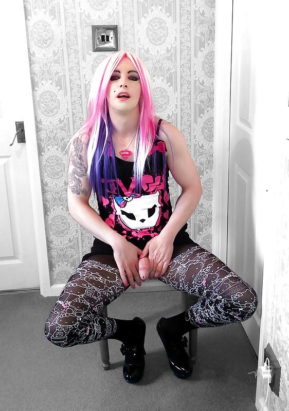 25P Tranny Supersatin  Love Sucks  Emo Goth photo set
