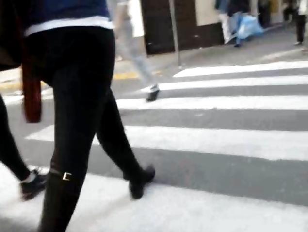 6P Girl at the street -BR