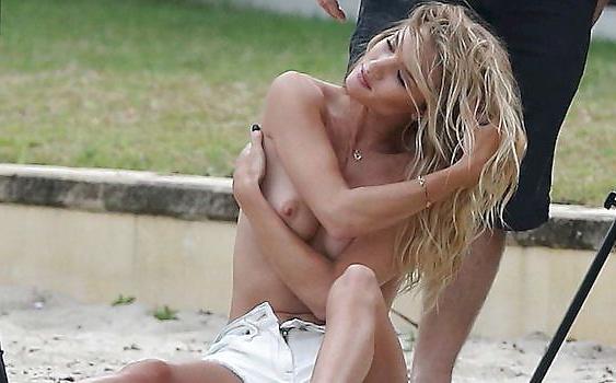 15P Celebrities Nude Slip 39