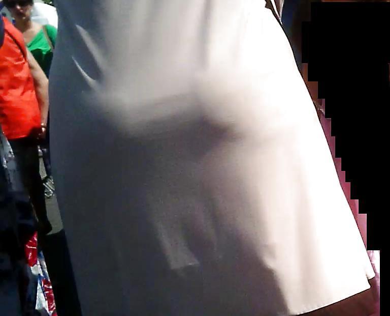 16P Mature Arab Booty