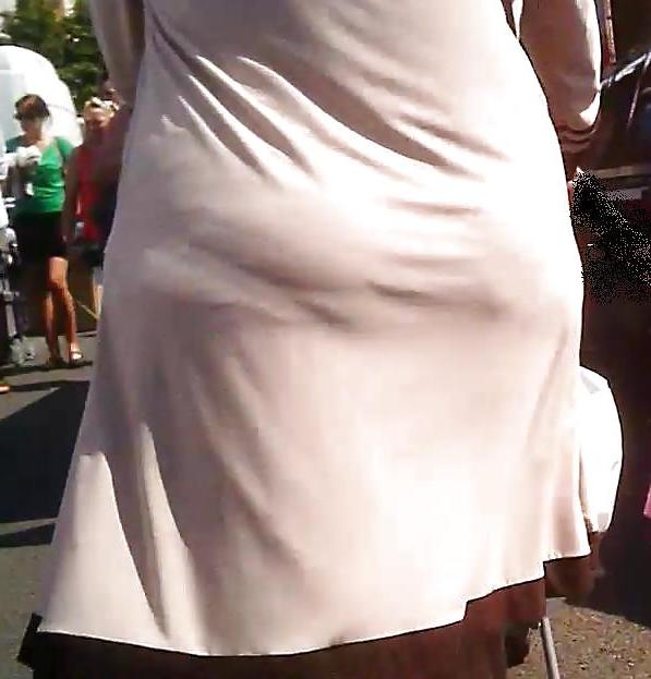 16P Mature Arab Booty