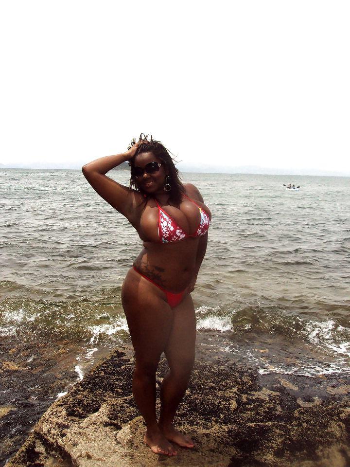 25P Black Big Boobs Goddess