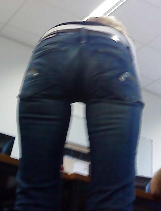 10P German Mature Teacher