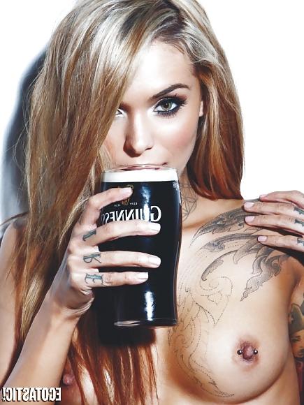 25P Tattooed and pierced girls