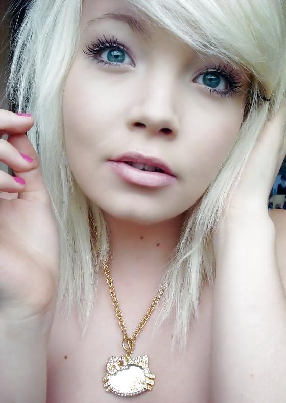 17P Francesca the skinny emo uploaded by tuvanra