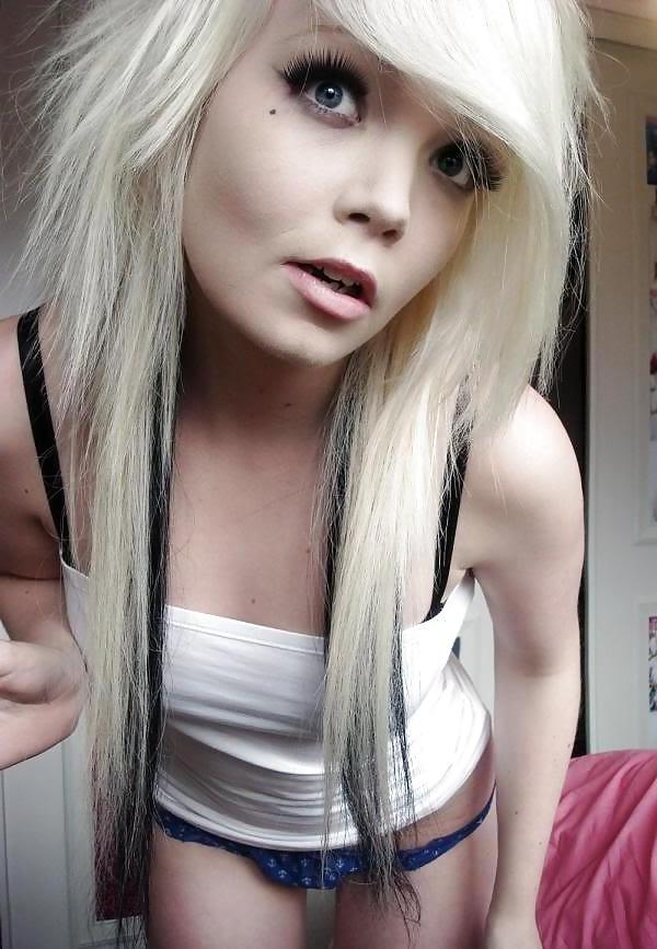 17P Francesca the skinny emo uploaded by tuvanra