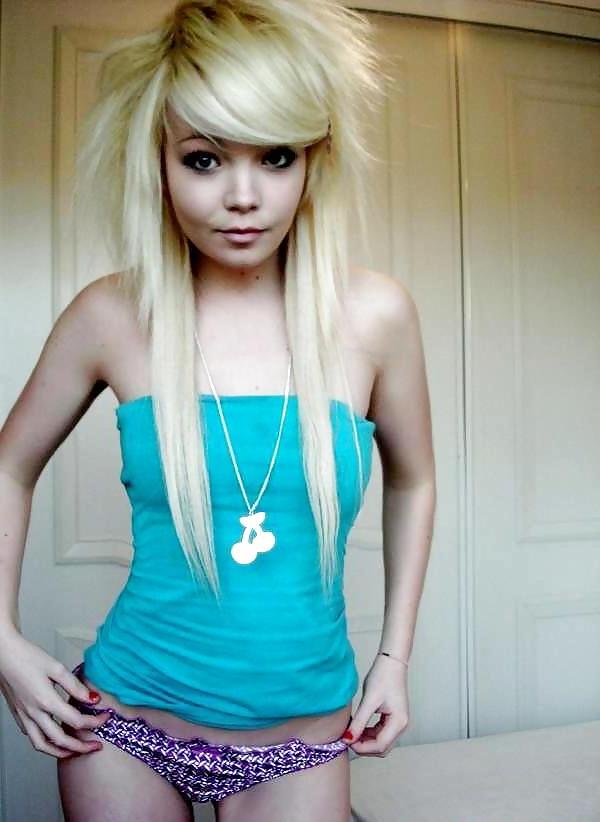 17P Francesca the skinny emo uploaded by tuvanra