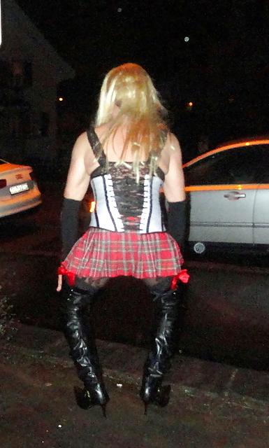 25P DWT CD Crossdresser outdoor