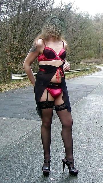 25P DWT CD Crossdresser outdoor