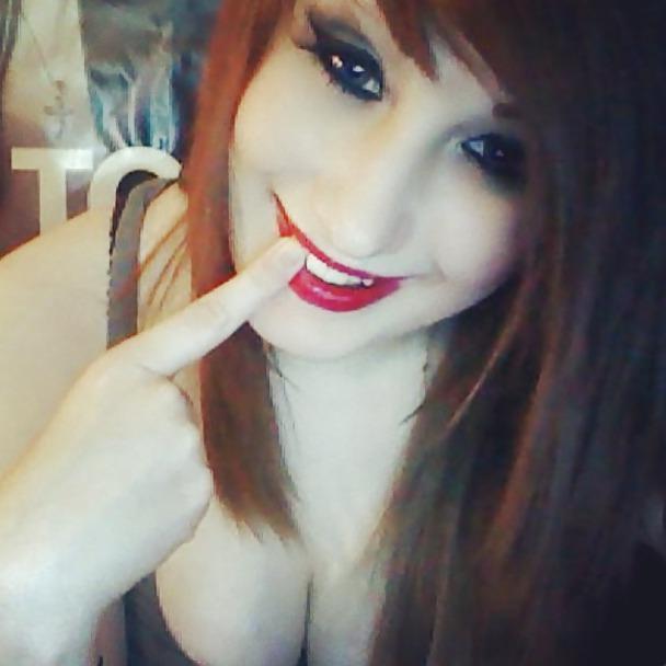 25P Facebook Emo Gothic Scene Girl Selfies Teil 2