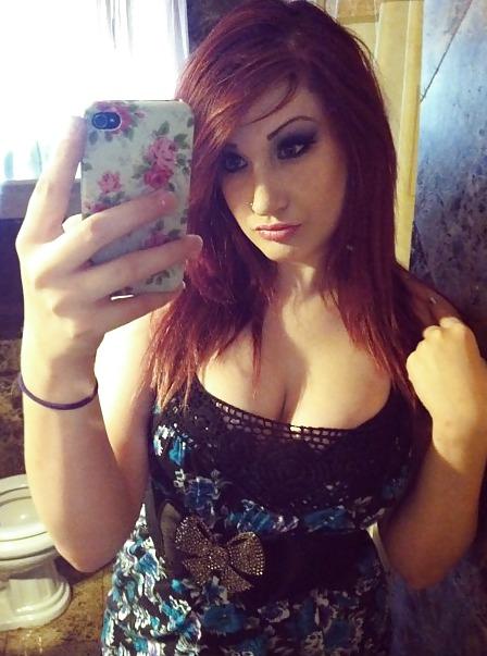 25P Facebook Emo Gothic Scene Girl Selfies Teil 2