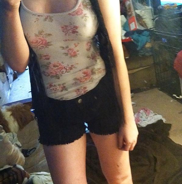 25P Facebook Emo Gothic Scene Girl Selfies Teil 2