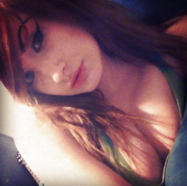 25P Facebook Emo Gothic Scene Girl Selfies Teil 2
