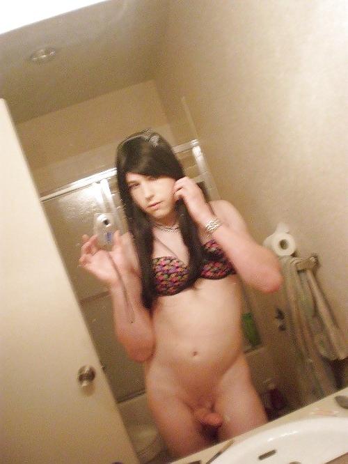 15P 100 % Amateur Crossdressing III 