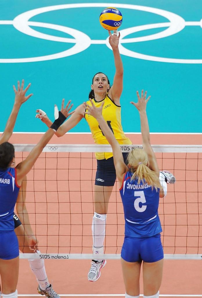 25P Sexy female volleyball players