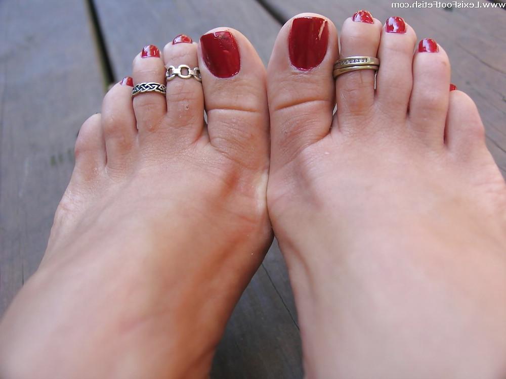 25P Lexi's foot fetish: Must watch, Must cum