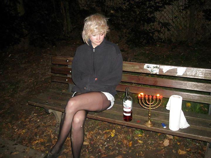 7P DEUTSCHE JUNGE TEENIE-SCHLAMPE OBEN OHNE