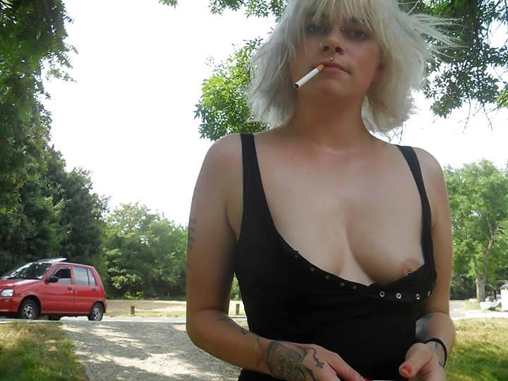 7P DEUTSCHE JUNGE TEENIE-SCHLAMPE OBEN OHNE
