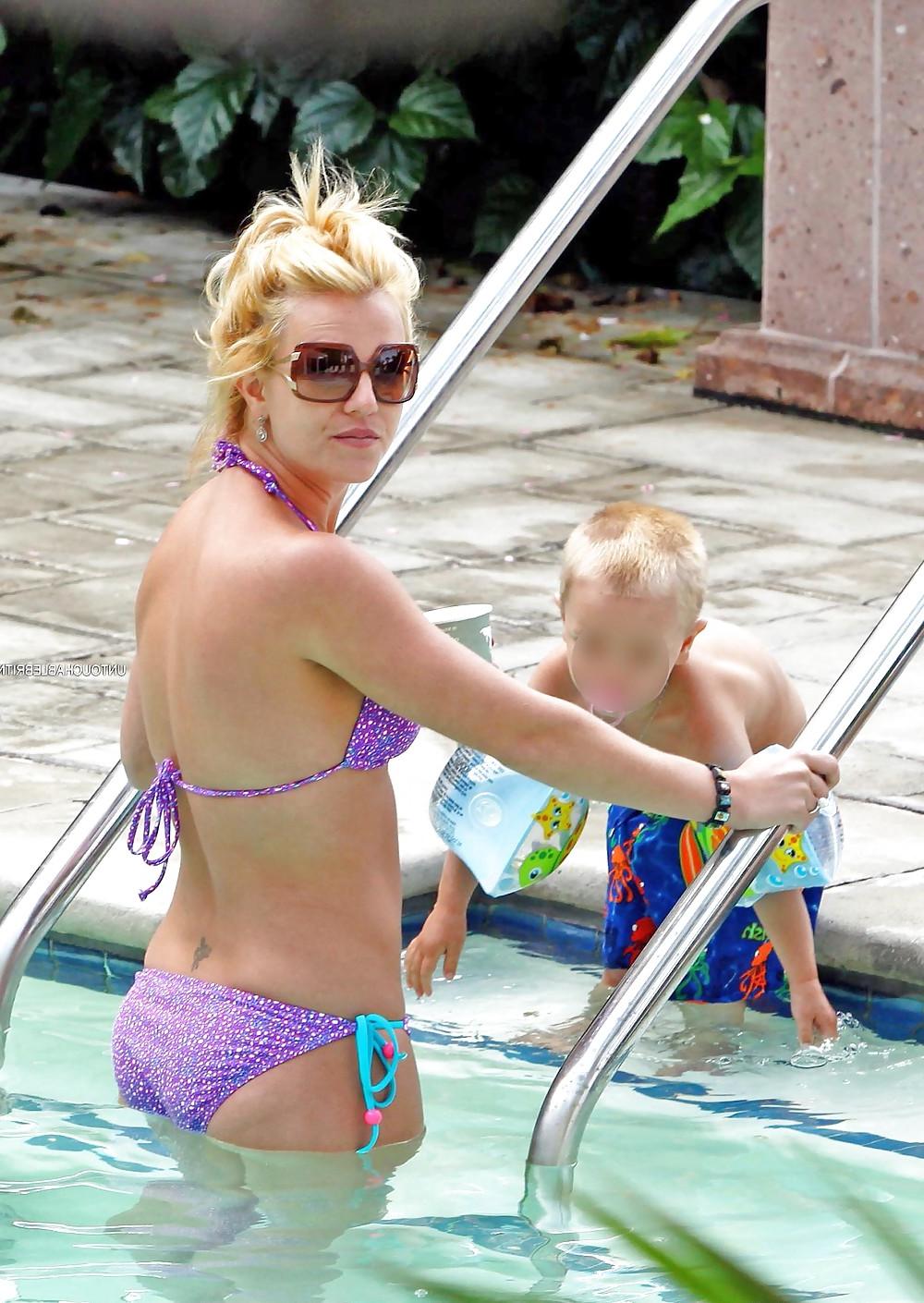25P Britney Spears