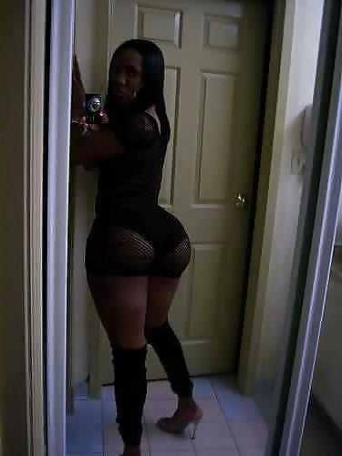 12P Vulnerable big booty bitches sneak up and fuck them