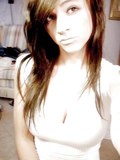 15P EMO Babe 3